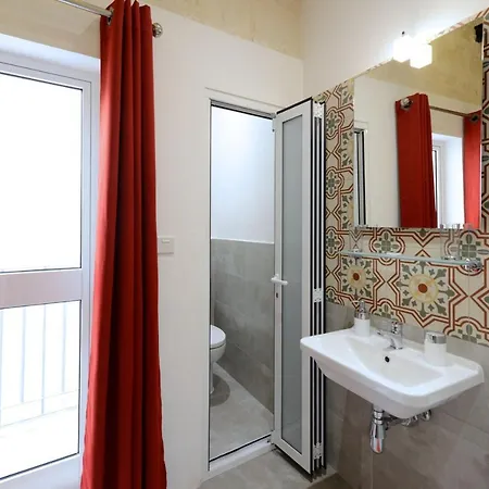Private With Bathroom In *
