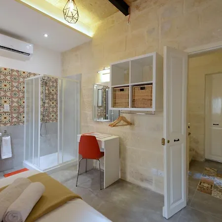 Private With Bathroom In *