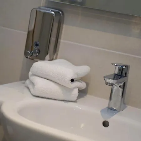 Private With Bathroom In Pensión 3*