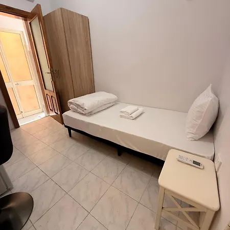 Penzion Private With Bathroom In Valletta
