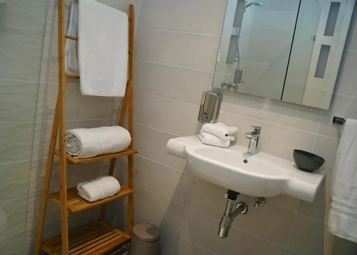 Πανσιόν Private With Bathroom In Βαλέτα
