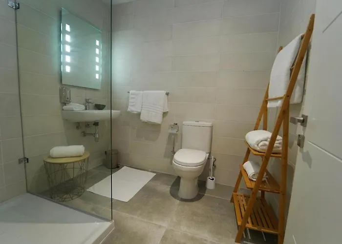 Πανσιόν Private With Bathroom In Βαλέτα