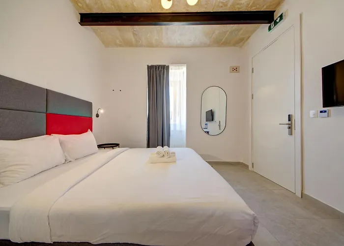 Private With Bathroom In 3* Βαλέτα